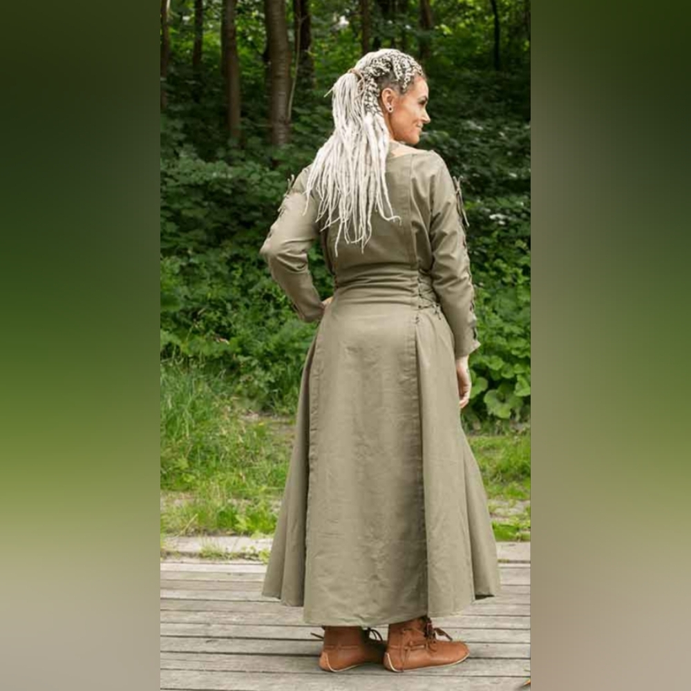 Epic Armoury Priestess LARP Dress Size XL - Picture 9 of 16